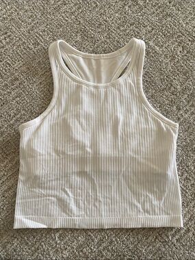LuluLemon Ribbed White Women's Tank Top - Classic Scoop Neck